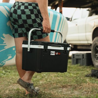 U3+ Rugged Rotomolded Cooler Box 20QT Capacity For Multi Day Camping Trips