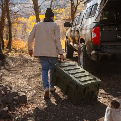 V5 LLDPE Camping Gear Storage Containers Rugged Impact Resistant 132L